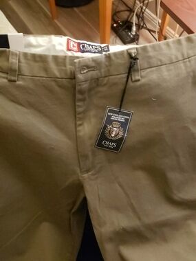 Chaps Men's Olive Chino Pants